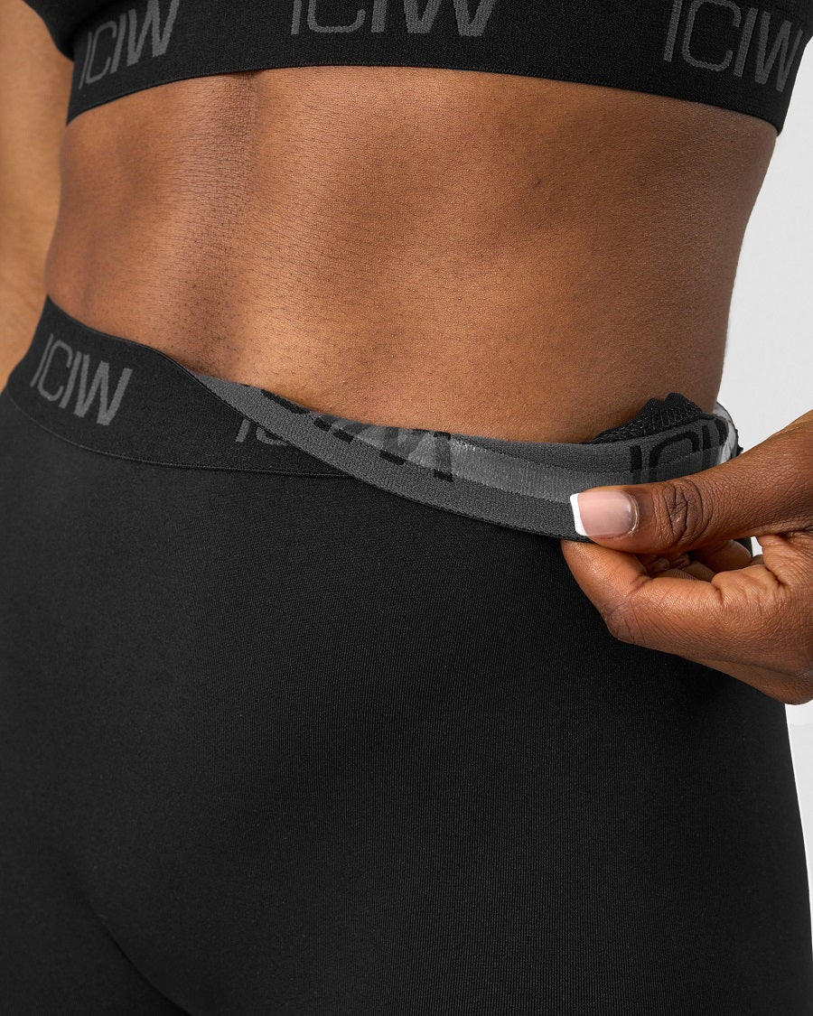 ICANIWILL Define Seamless Logo Shorts Black, S