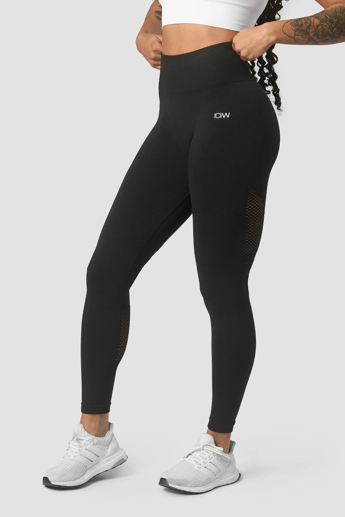 ICANIWILL Queen Mesh Tights, UUTUUS!