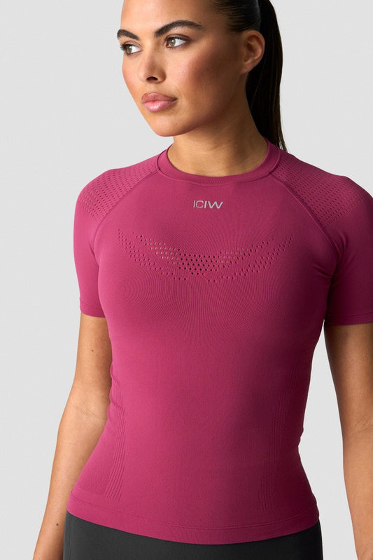 ICANIWILL  Force Warpknit T-shirt Magenta Rose, UUTUUS!