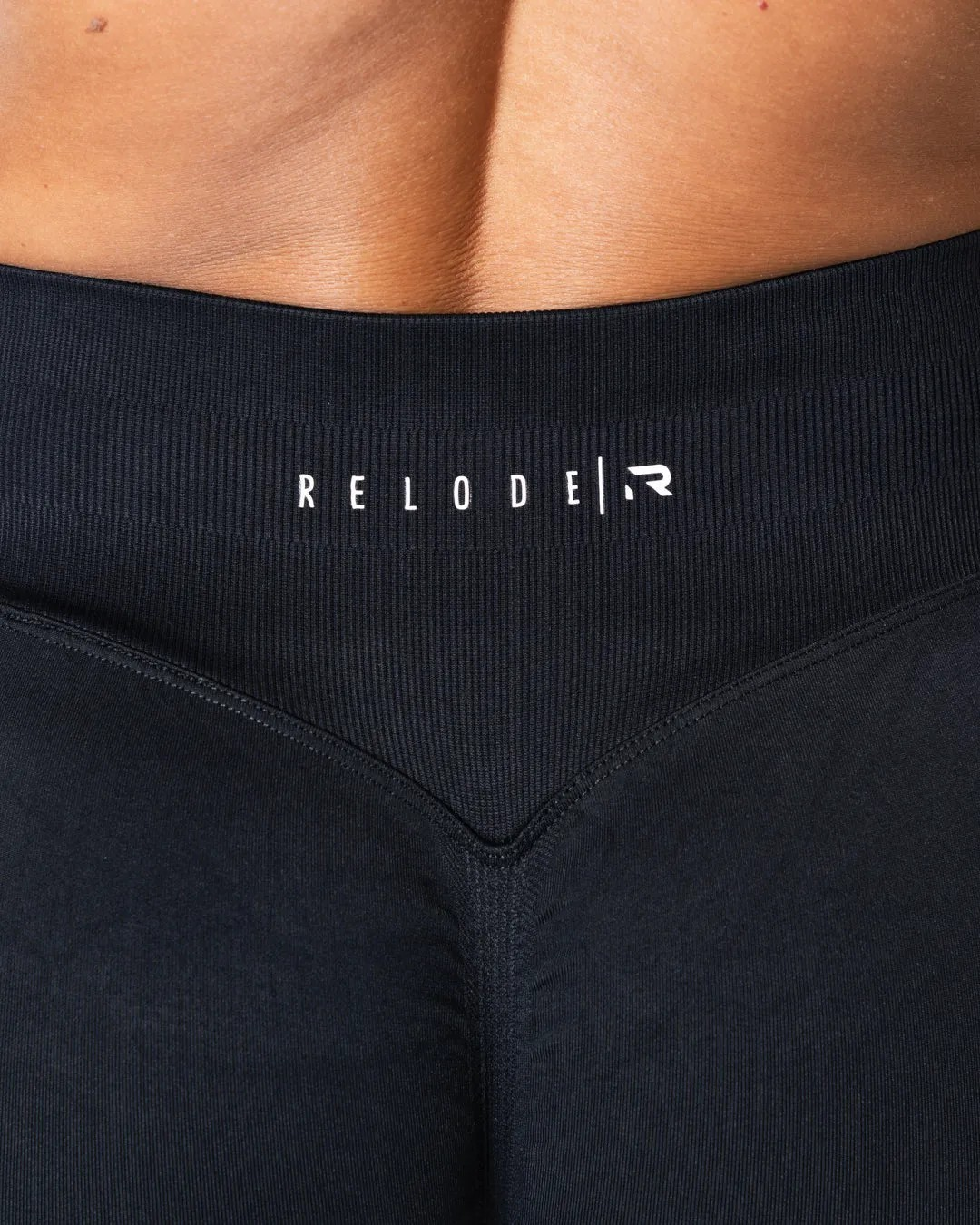 RELODE Aura Seamless Scrunch, Black, UUTUUS!